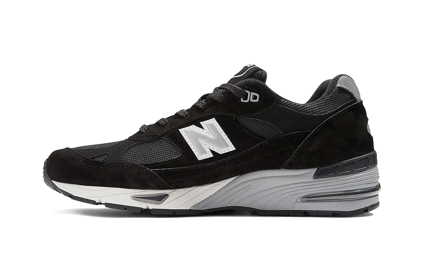 991 "Made in UK - Black Silver" M991EKS