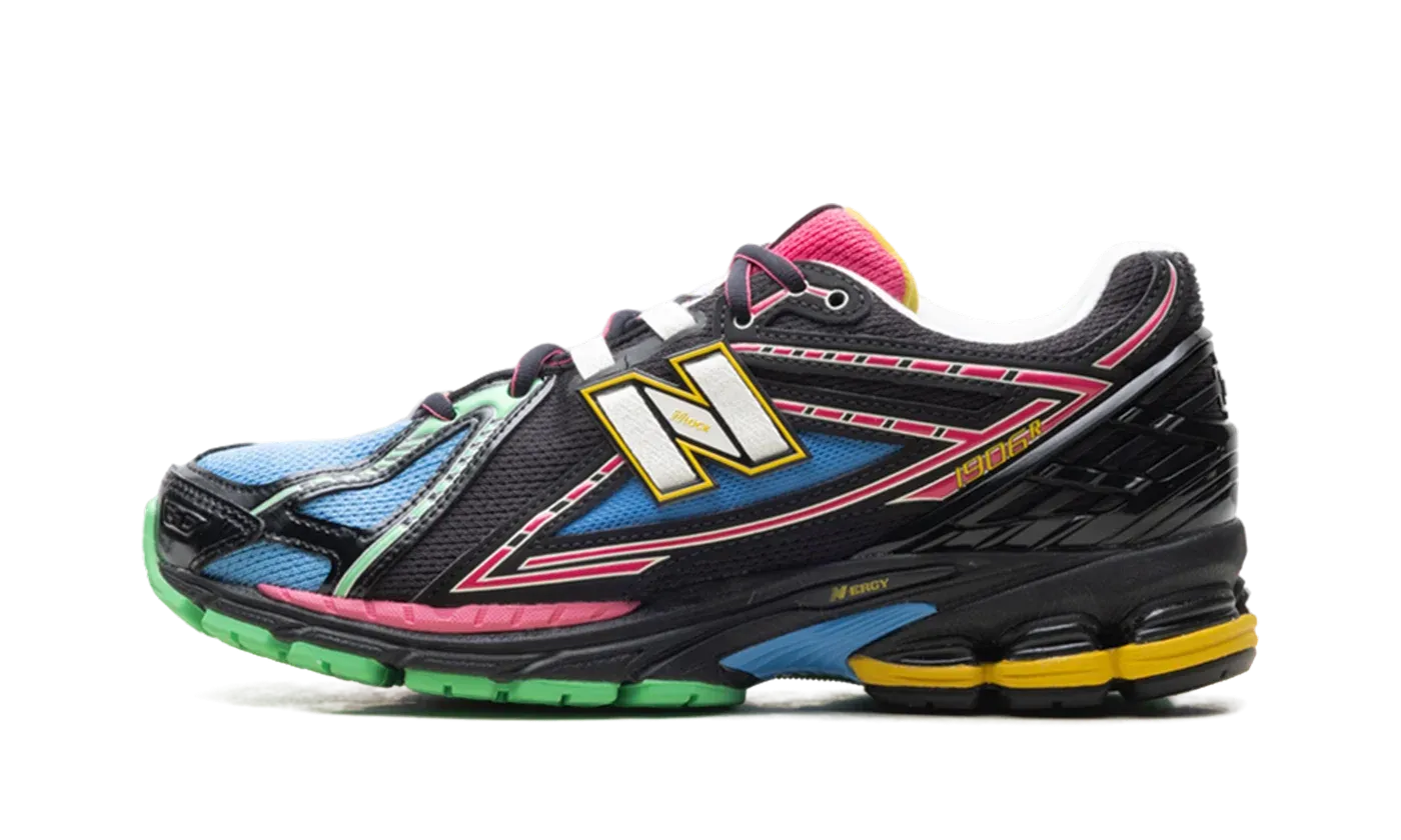 1906R "Black / Pink - Footlocker Exclusive" U1906RDM