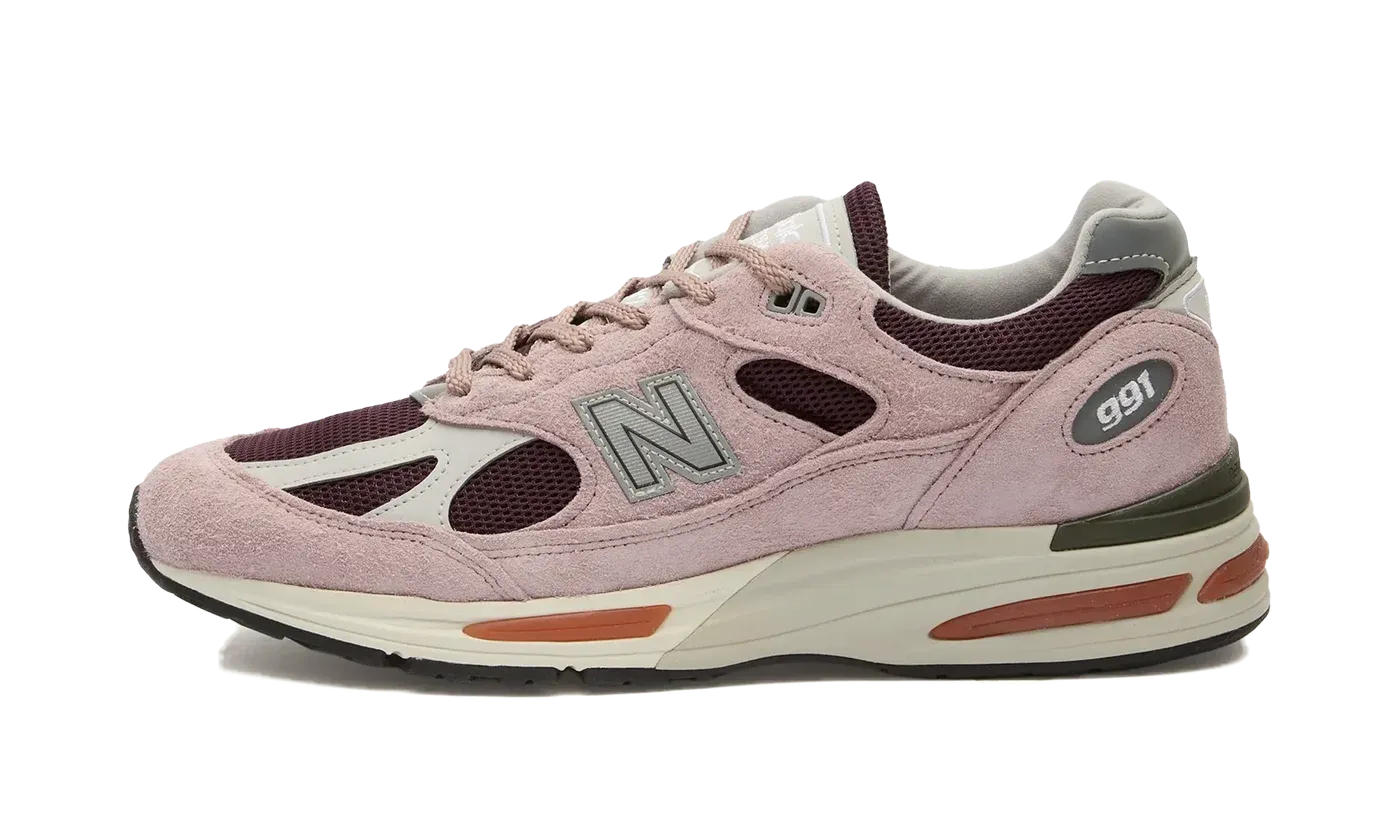 991v2 "Made in UK - Pink" U991PR2