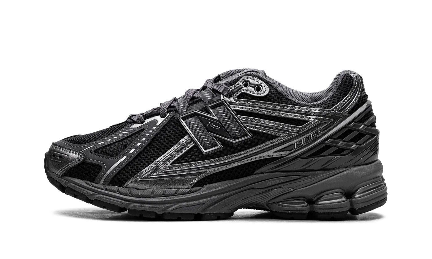 1906R "Phantom Dark Grey Metallic Silver" M1906RES