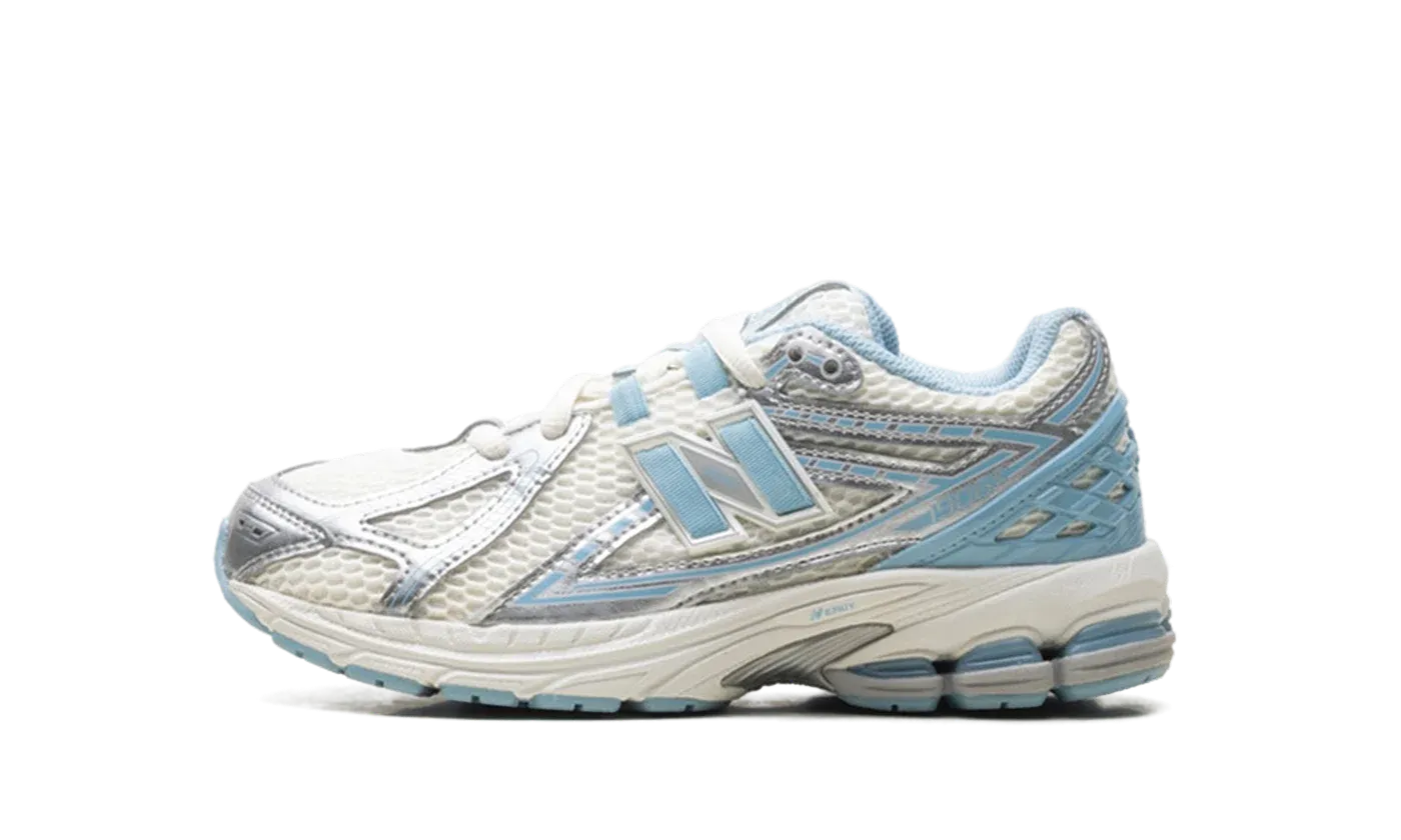 1906R GS "Silver Metallic Chrome Blue" GC1906EW