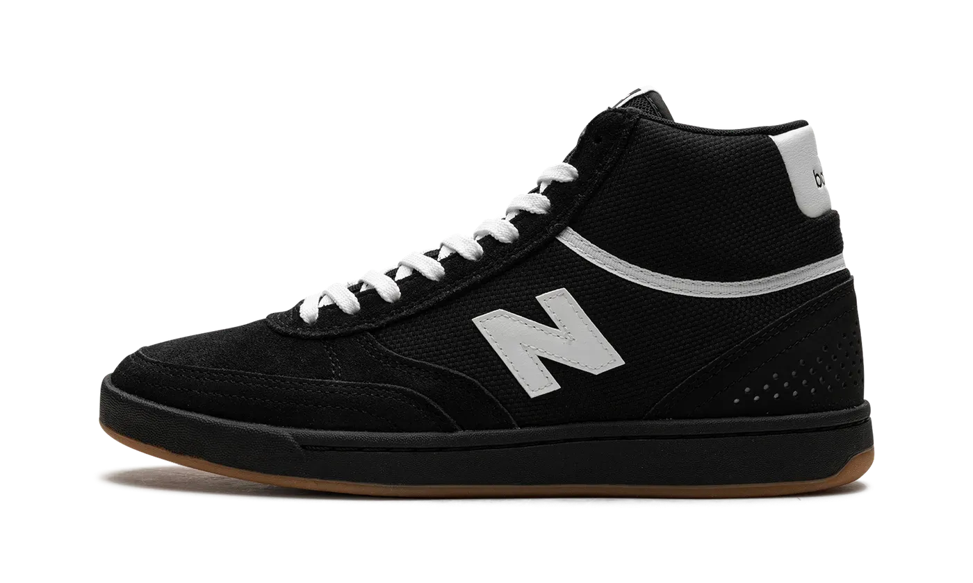 Numeric 440 "Black White Gum" NM440HLG