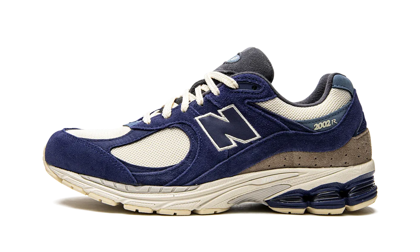 2002R "Night Tide" M2002RG