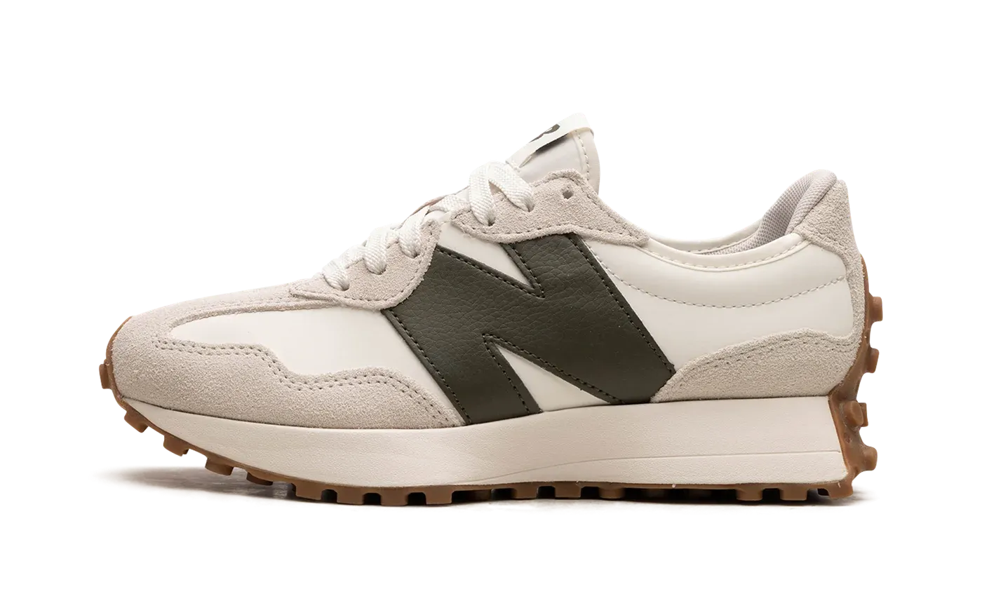 327 "Moonbeam Oak Leaf Green" MS327ASN