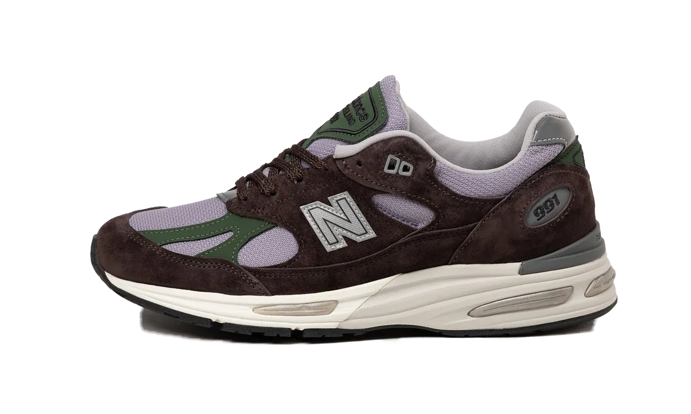 991v2 "Essentially Offbeat - Brown" U991BP2